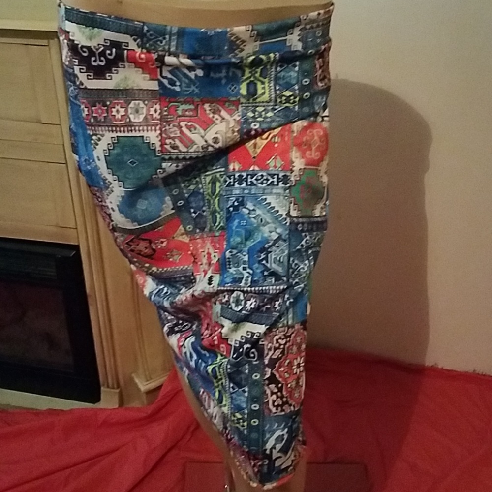 Colorful Label B midi skirt size 10-12 large